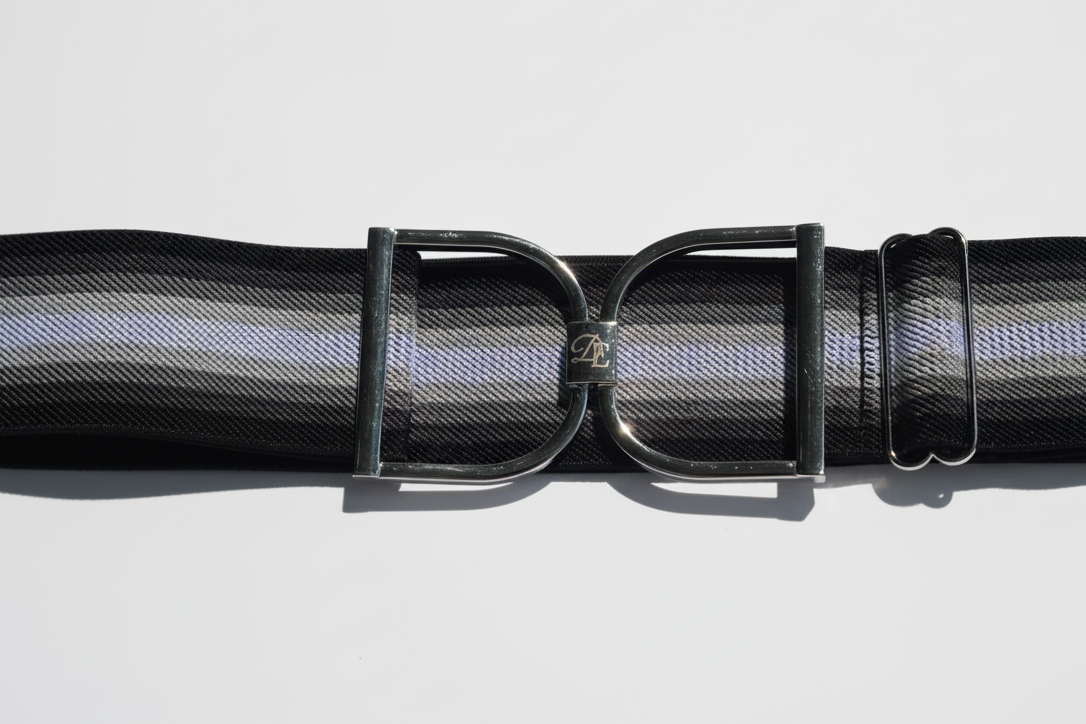 Black and White Ombre Comfort Fit Belt with Black Engraved "DE" Stirrup 